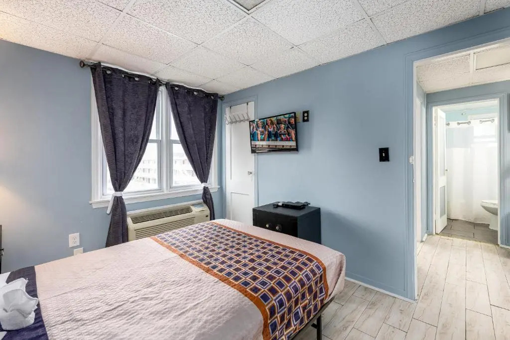 Hammock Inn & Suites North Beach Hotel