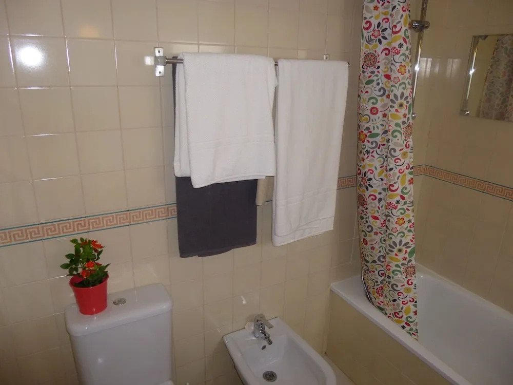 Charm & great location - Duplex