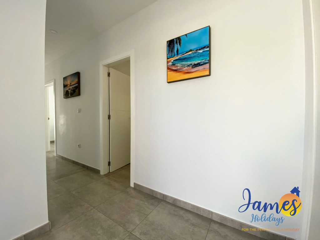 Cabo Roig Penthouse  close to the beach sleeps 8 LZ4