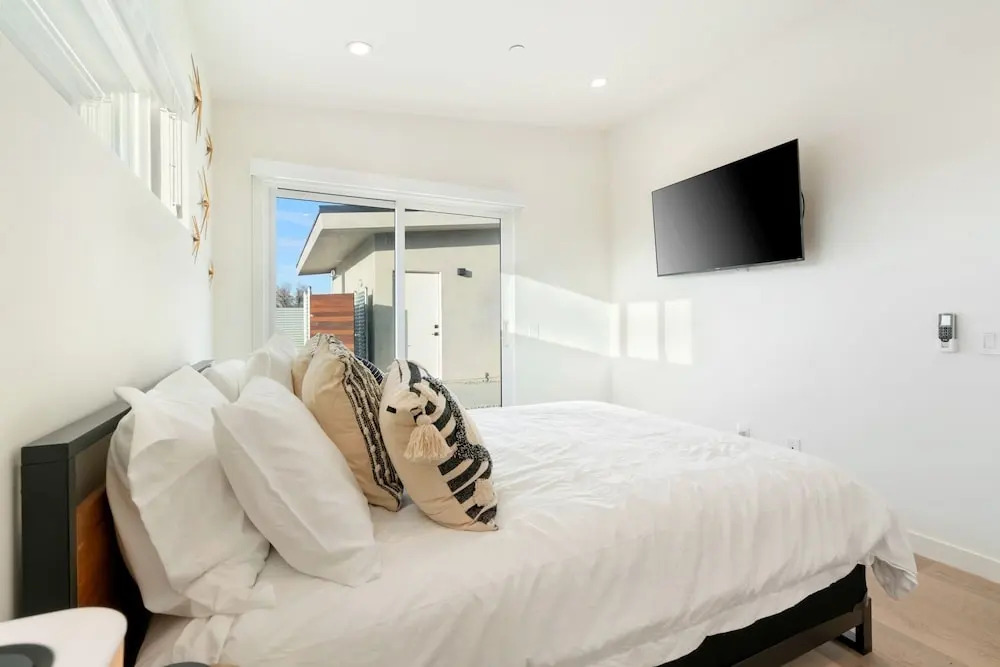 Sun Oro Joshua Tree - Hot Tub, Bbq, Fire Pit & Gameroom 2 Bedroom Home by RedAwning