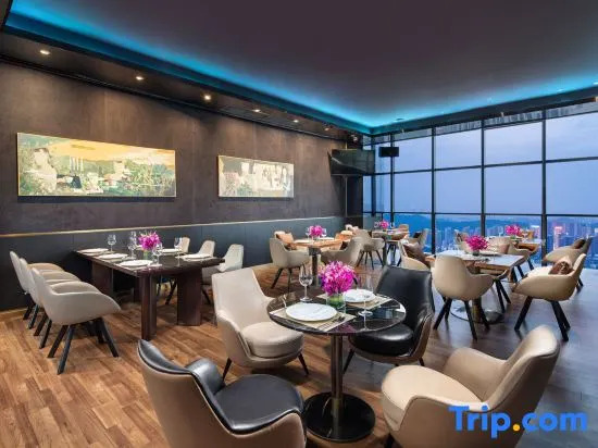 Yun Sky Garden Hotel (Jingmen Wanda Plaza Branch)