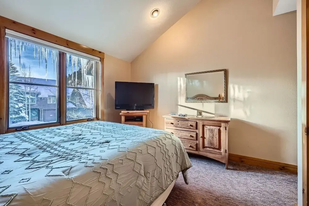 8712 Ski Tip Townhomes 3 Bedroom Townhouse