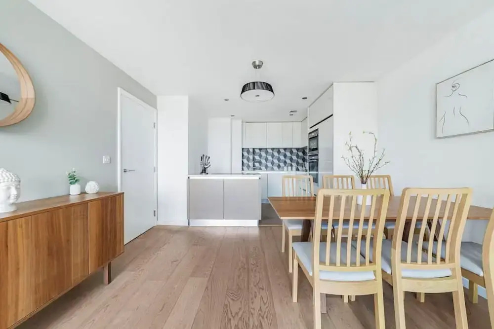 Stunning 2B Vauxhall Apt near Thames & Tube