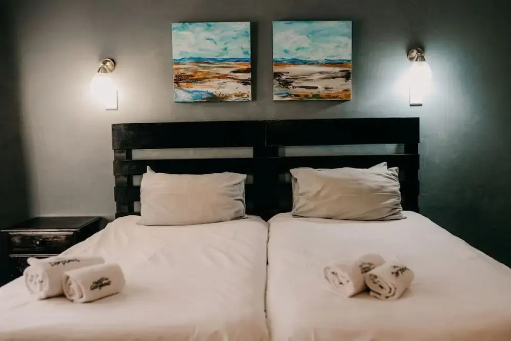 La Rona Hospitality Services