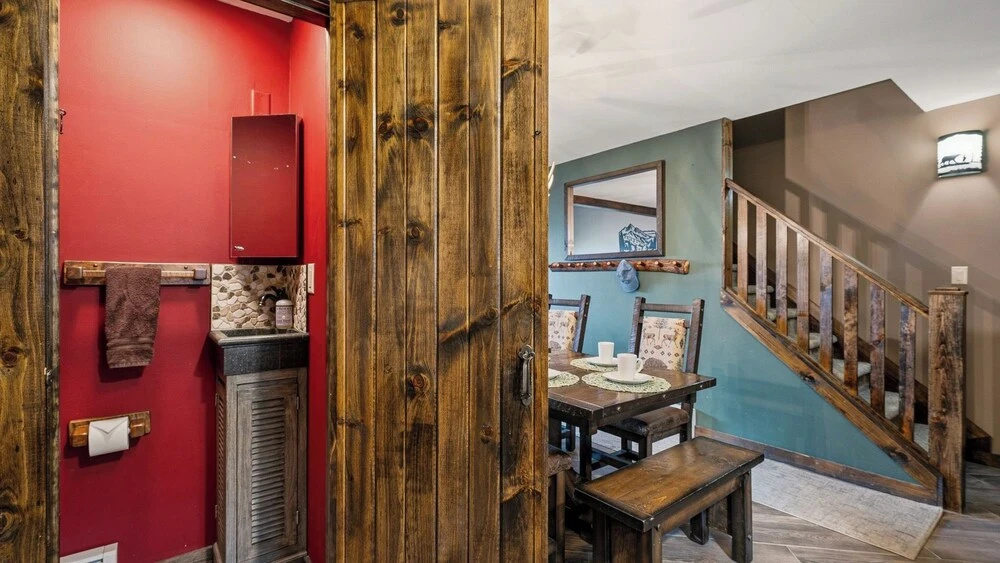 Sunbird Lodge by Avantstay Gated Community + Indoor Pool Access + Fitness Center + Tennis Court
