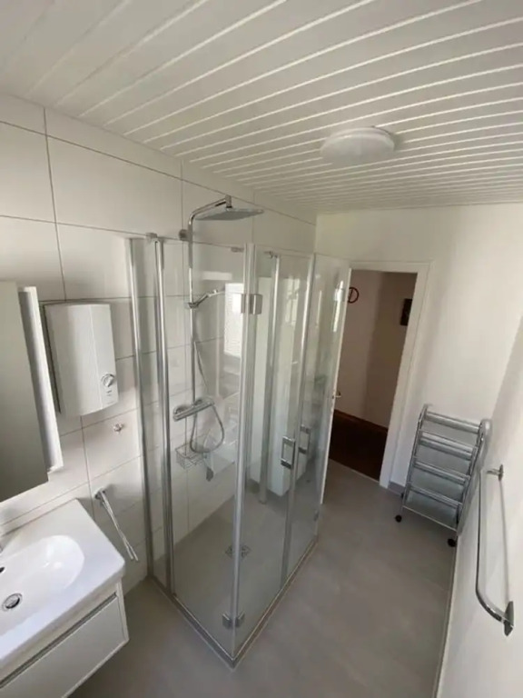 Entire House for Fitters and Craftsmen
