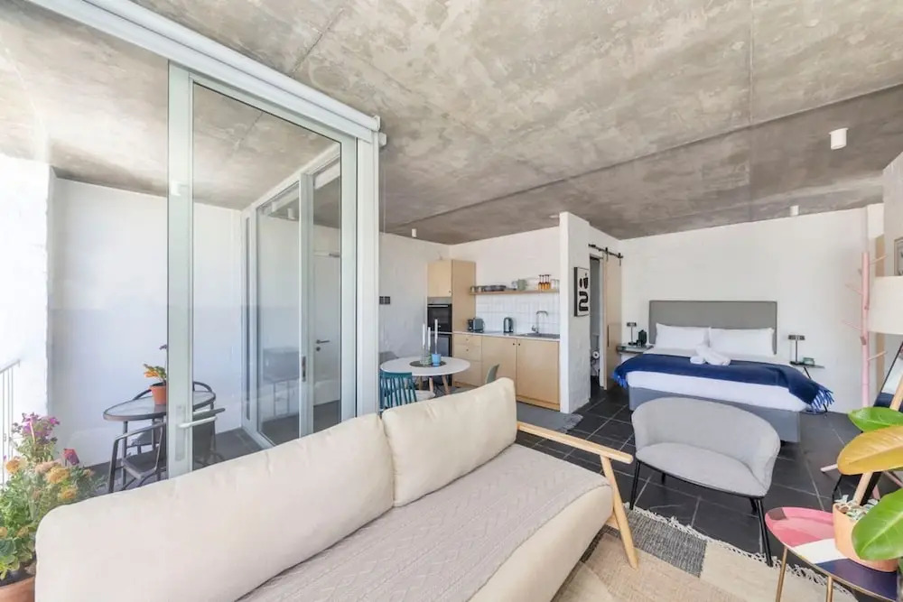 Seaside Studio Apartment, 9 Mins to Queens Beach!