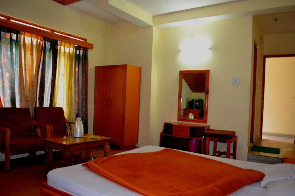 CS Shhandella Hotel