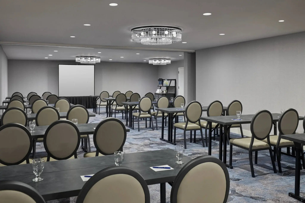 Delta Hotels by Marriott Denver Thornton