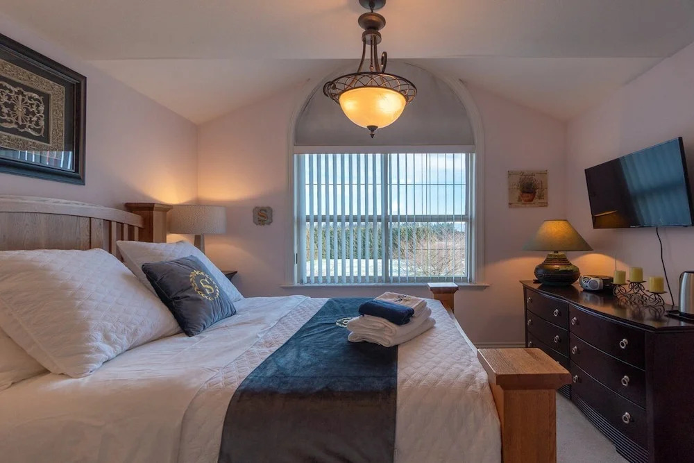 Cedar Manor Bed and Breakfast