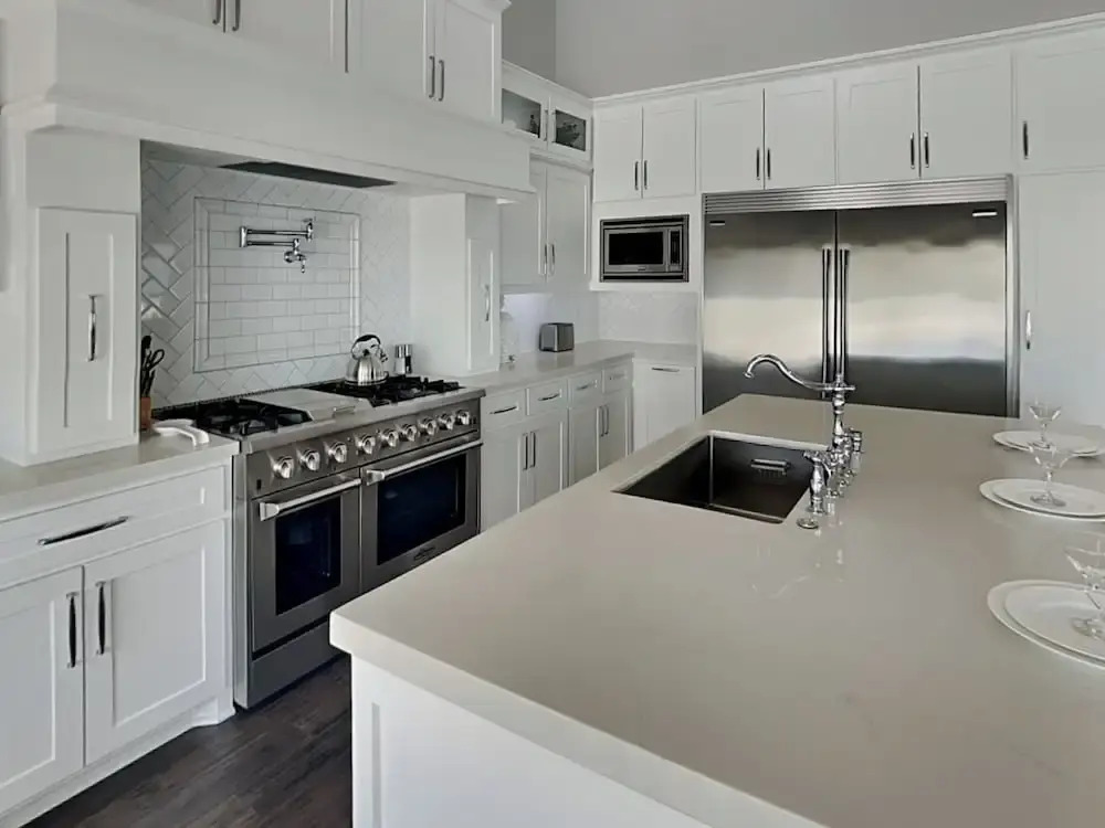 Rosé By The Bay by Ryson Vacation Rentals