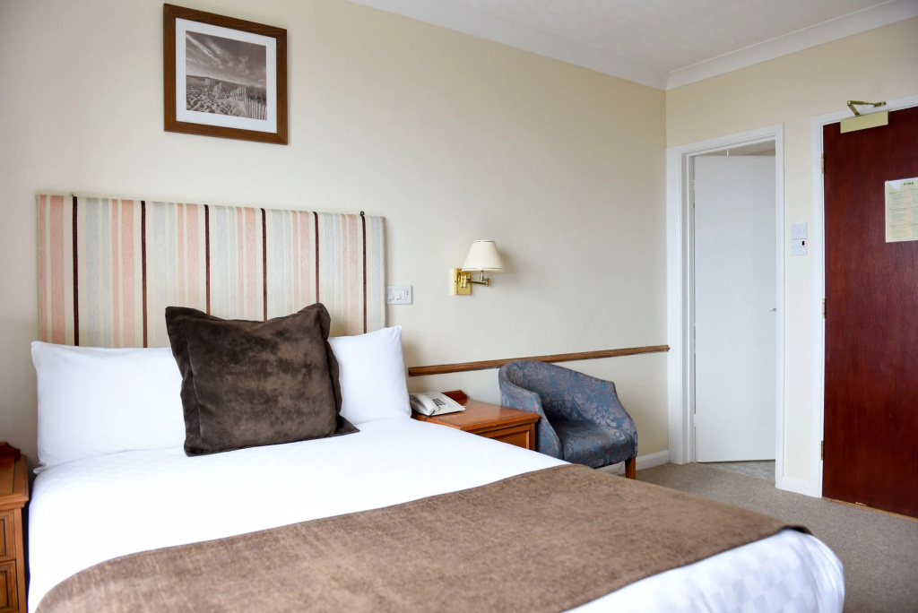 Riviera Hotel & Holiday Apartments