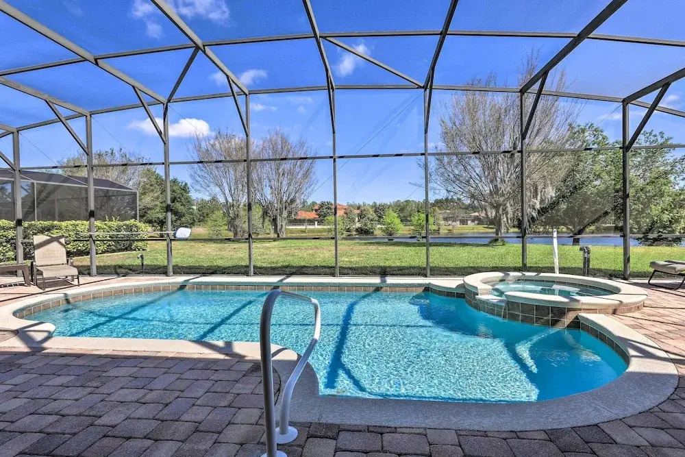 6 Mi to Disney: Gem w/ Pool & Spa in Kissimmee