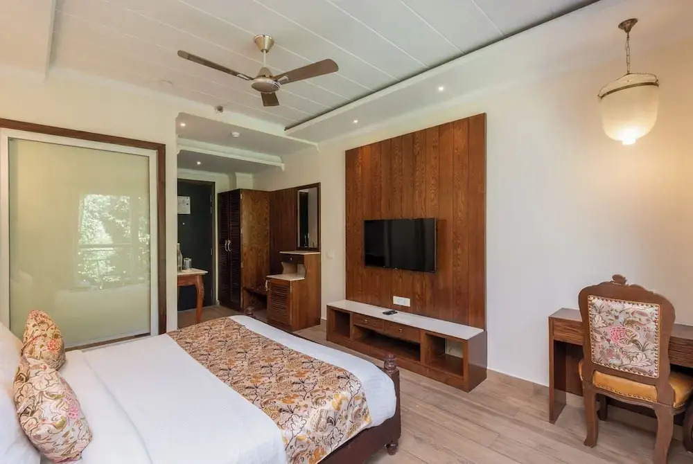 Quality Inn by Lawrence Hotels