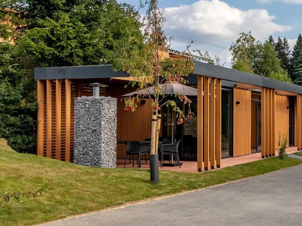 Modern Holiday Home With sun Shower