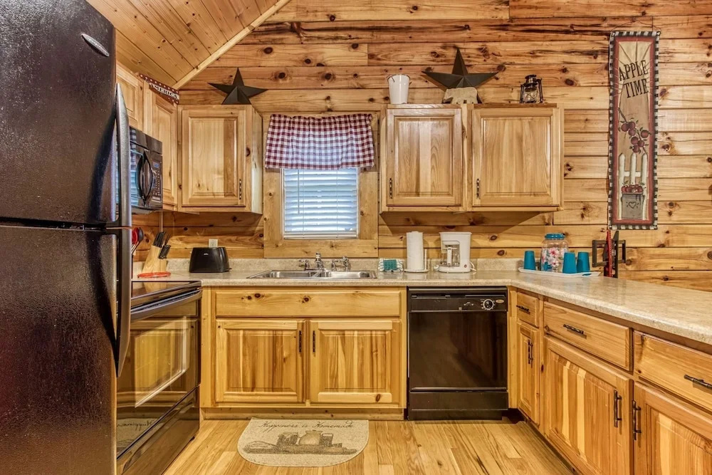 Little Slice of Heaven -1BR 1BA Close to Town and Resort Amenities cabin