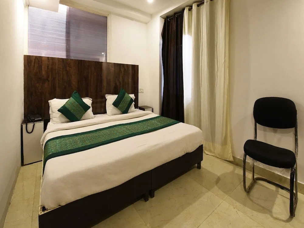 OYO Flagship 18618 Ocean Blue Residency