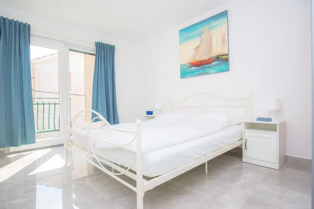Luxury Old Town Apartment I&I