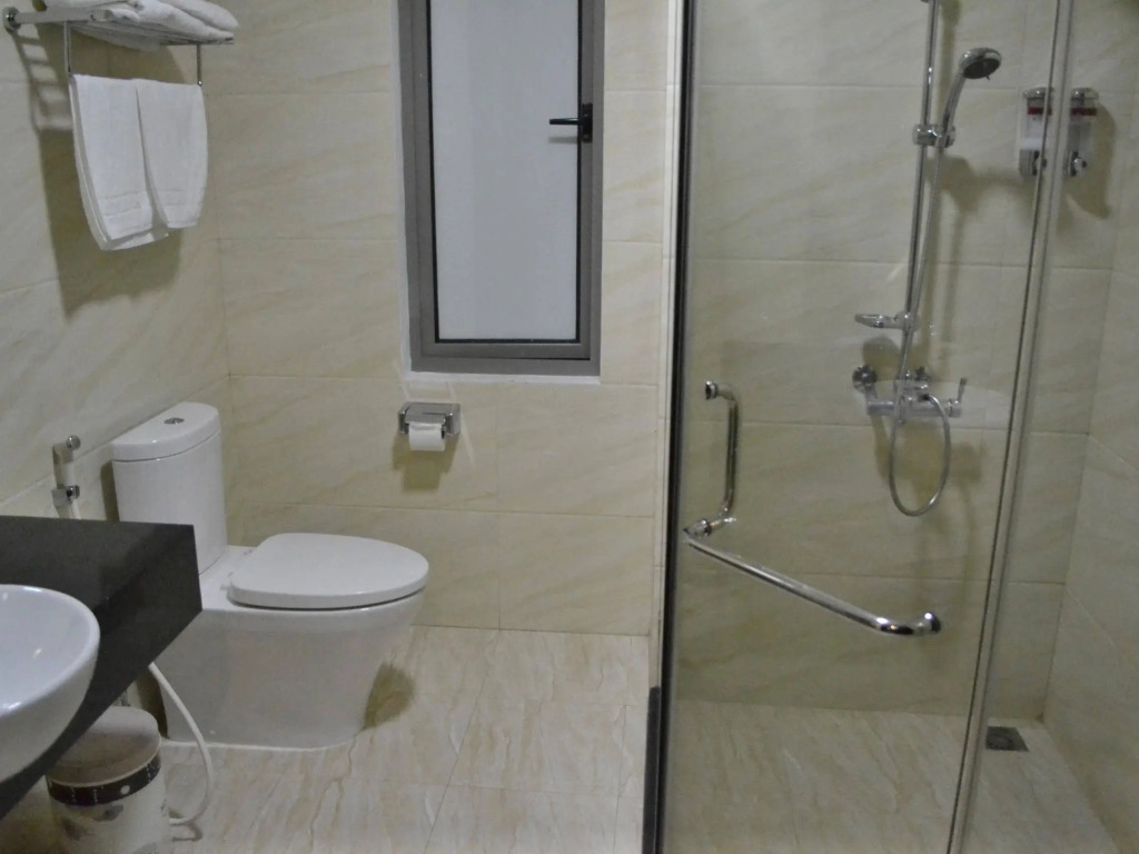 LUXURY HOTEL