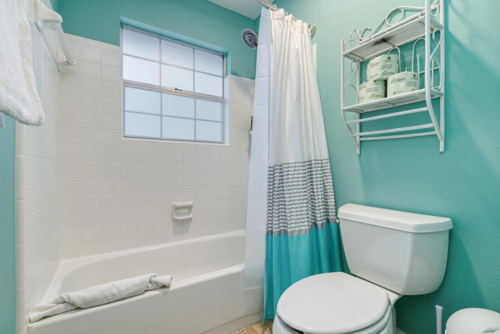 Zula Dreams Beach House, 1min Walk To The Beach, Sleeps 16, Private Heated Pool, Pets Welcome, Fenced Yard