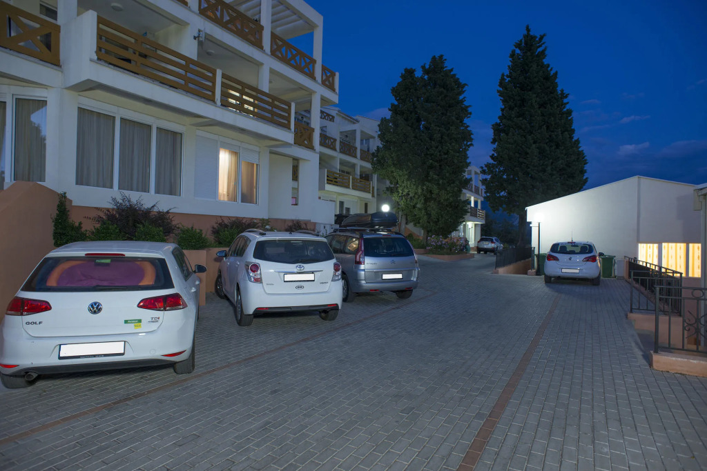Berg Apartments