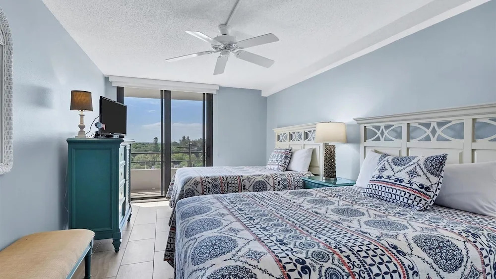 Anchorage Resort 7th Fl 2 Bedroom Condo With Beach Access 0892