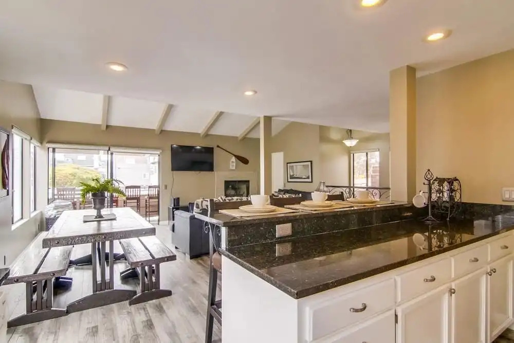 Beach Style 3 - 6 Br Home