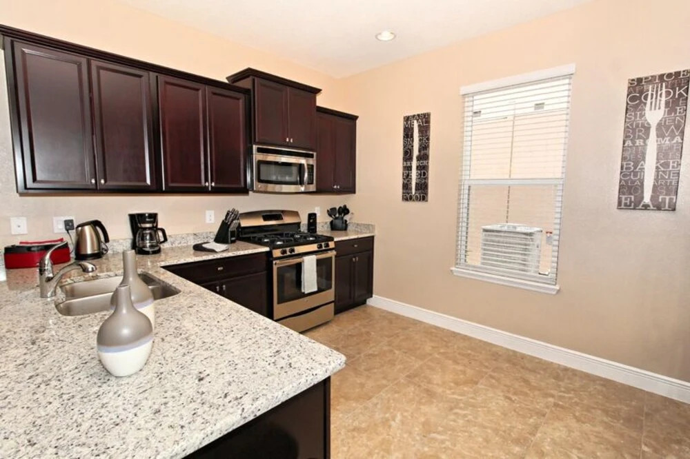 5-Bedroom Villa in Davenport 5132OA