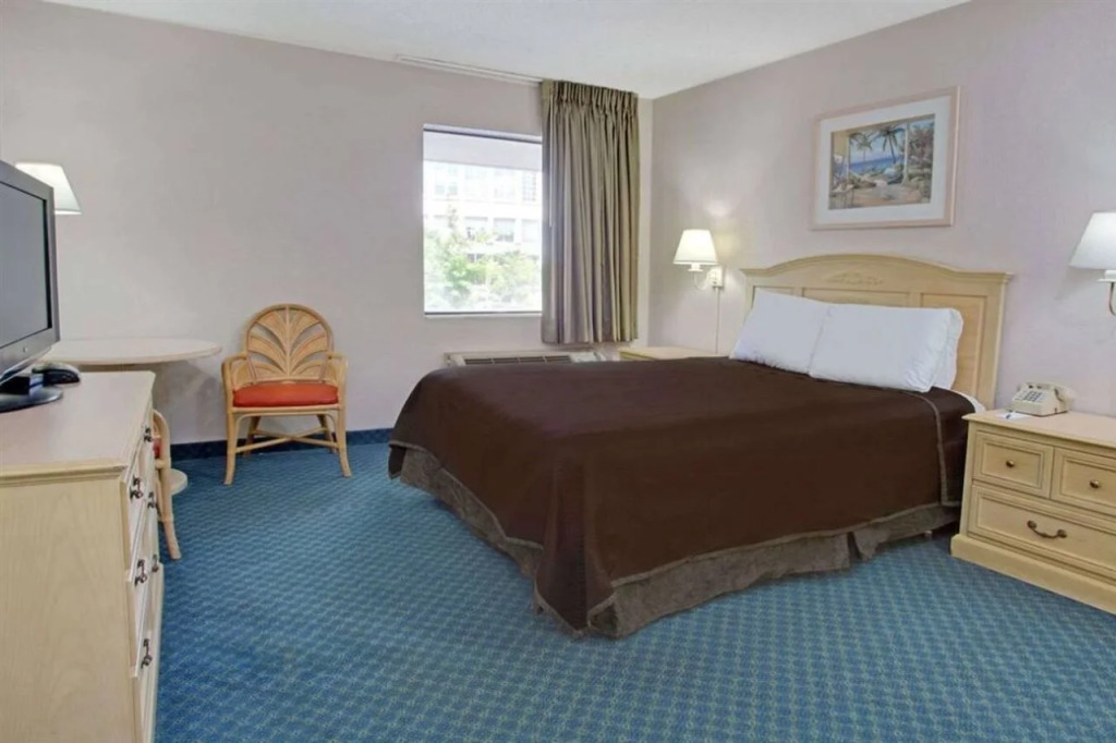 Travelodge - Orlando Downtown