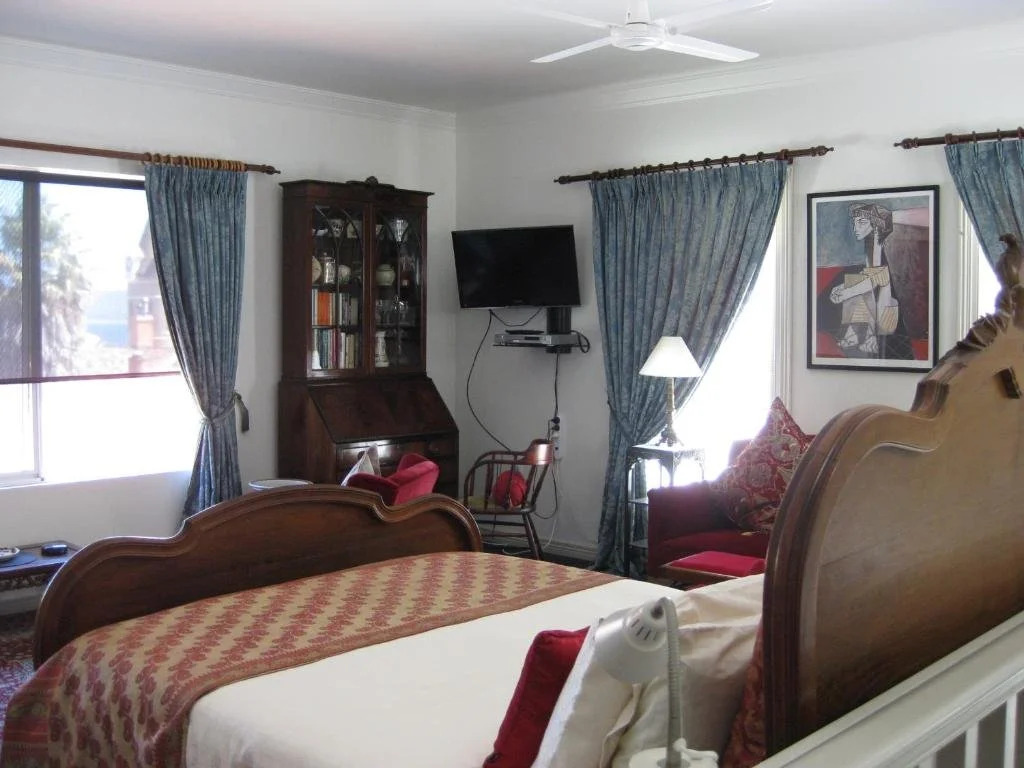 Three Chimneys Bed and Breakfast Boutique Guest House