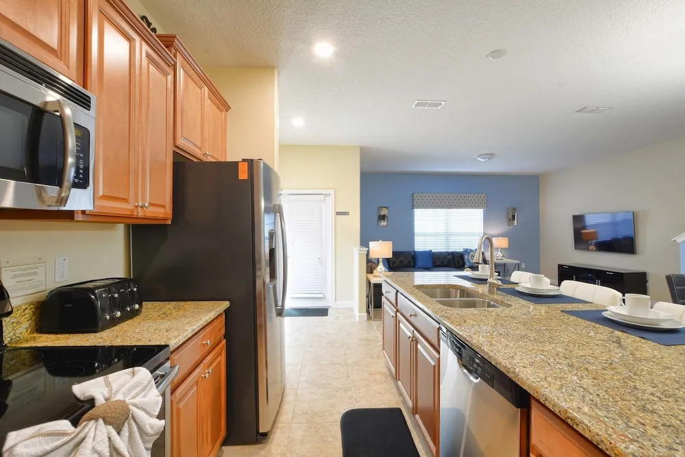 Storey Lake-5 Bedroom Townhome w/SplashPool-1602ST