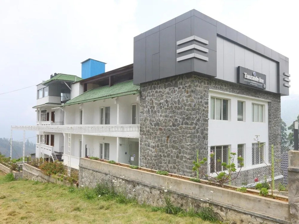OYO 14261 Tanzanite Inn