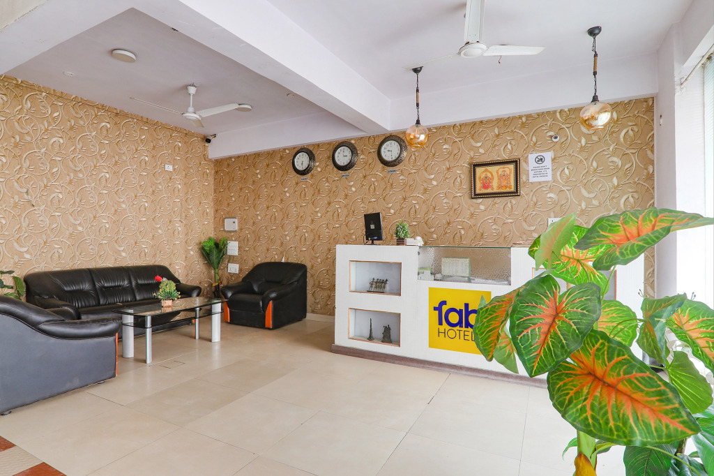 Super Collection O Rajeev Nagar Near Atal Path Formerly Vinayaka