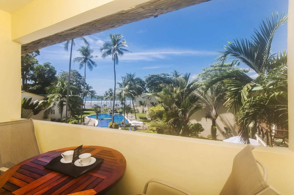 Club del Mar Oceanfront