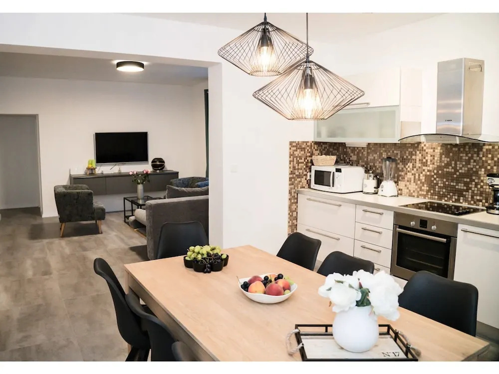Modern Villa Roko For 6 Persons With Whirpool In Trogir Near The Beach