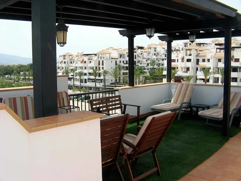 VenAVera H22D - Penthouse 2 Bedrooms/1Bath Beachfront WIFI