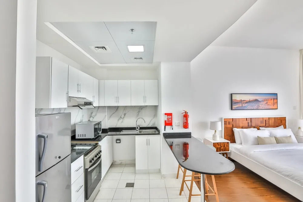 Driven Holiday Homes - Binghatti Pearls