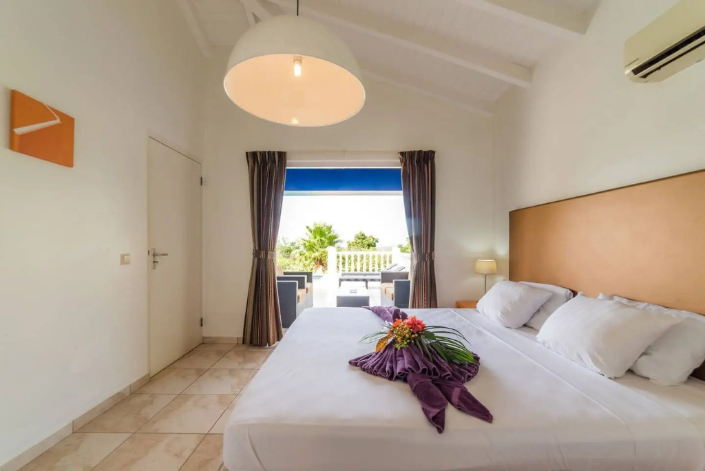 ? The Curacao Getaway - Coral Estate ?