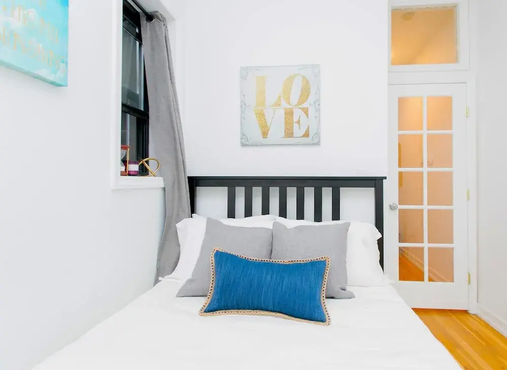NY010 2 Bedroom Apartment By Senstay