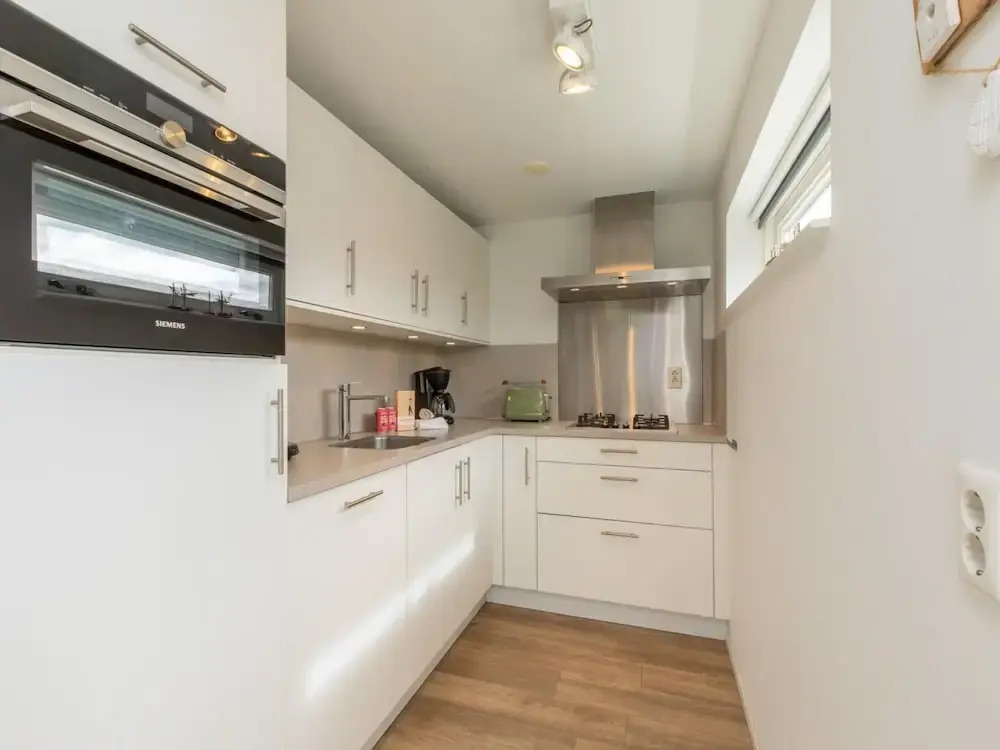 Enjoy Luxury and Comfort in Holiday Villa Kavel 10