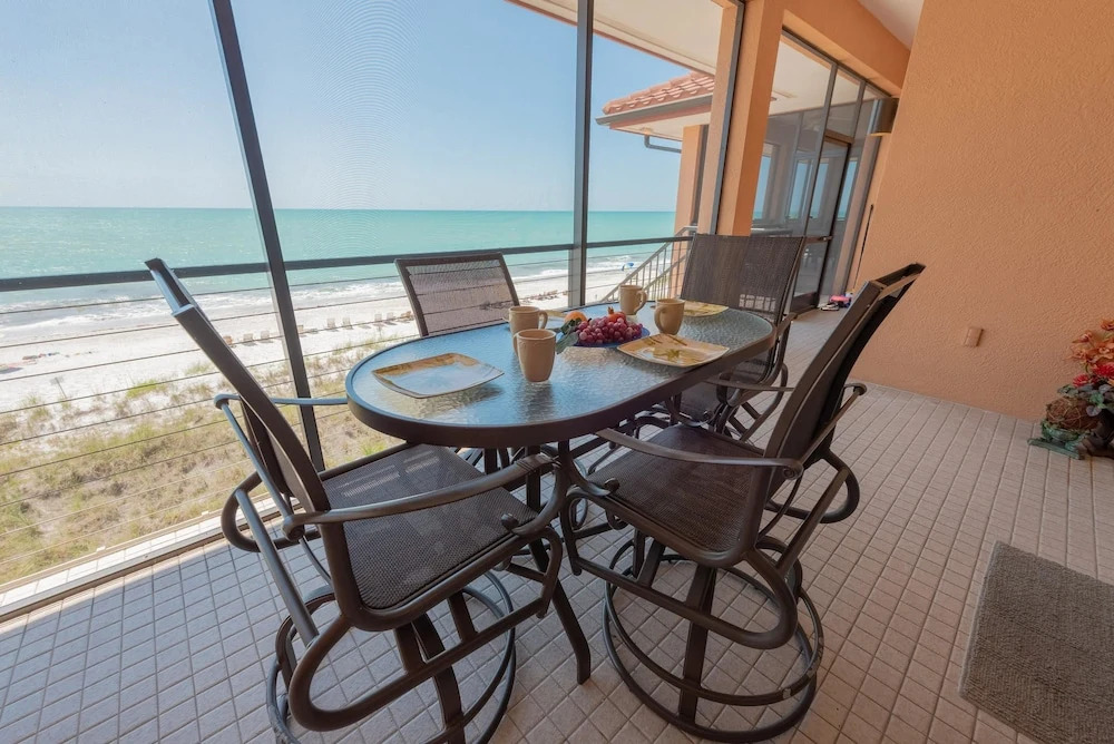 Bradenton Beach Club Unit F Apartment 3