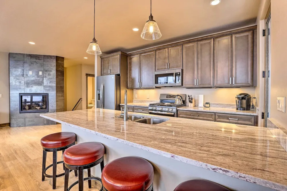 Relax Fireside: Silverthorne Home 11 Mi to Skiing!