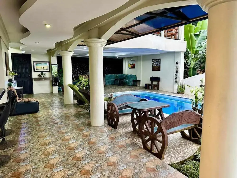 Avana Hills Tagaytay Villa