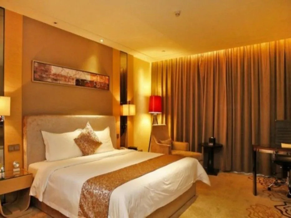 City Hotel