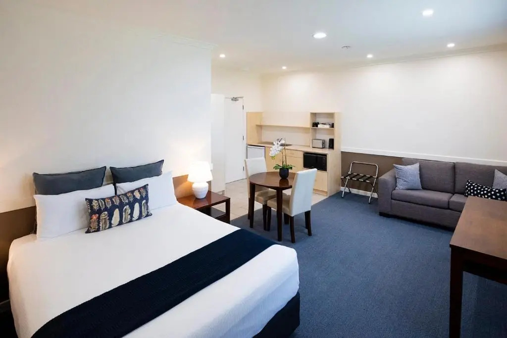 Hawkesbury Race Club Motel