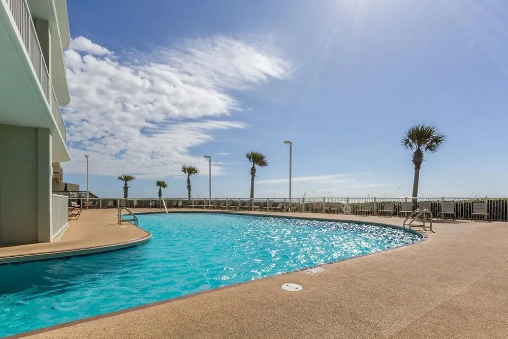 Tradewinds 106