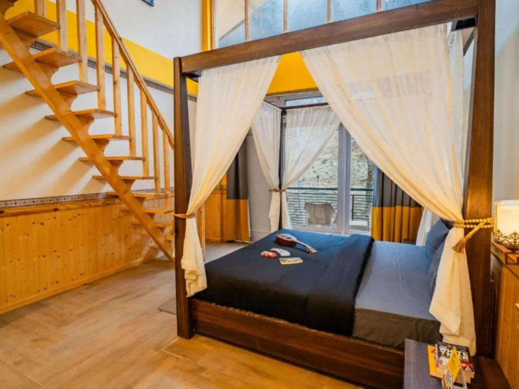 The Hosteller Jibhi