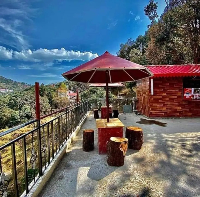Goroomgo Kaafal Homestay Mussoorie