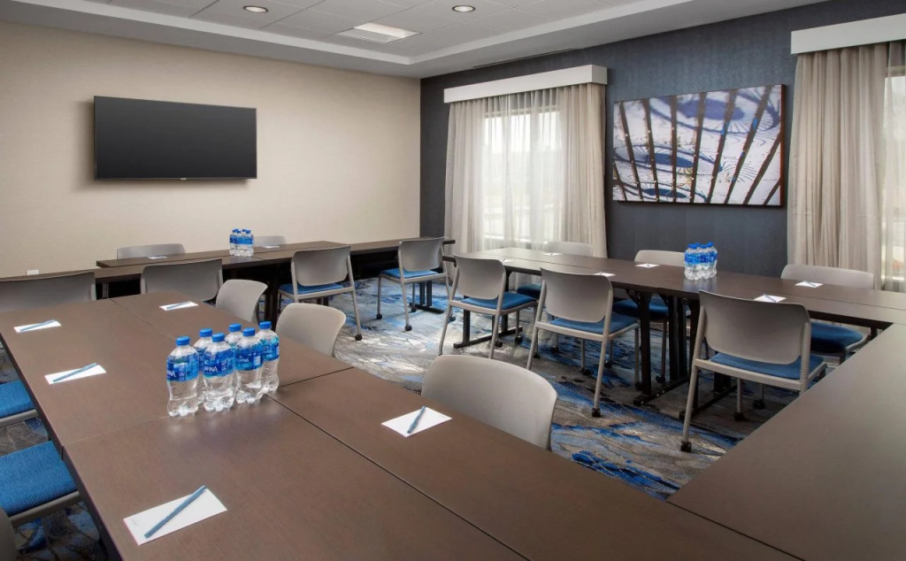 Fairfield Inn & Suites by Marriott Knoxville Lenoir City/I-75