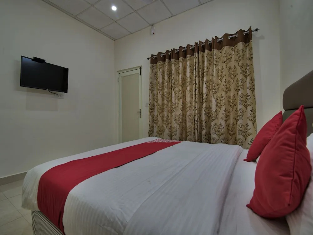 Oyo 7025 Hotel Lake View